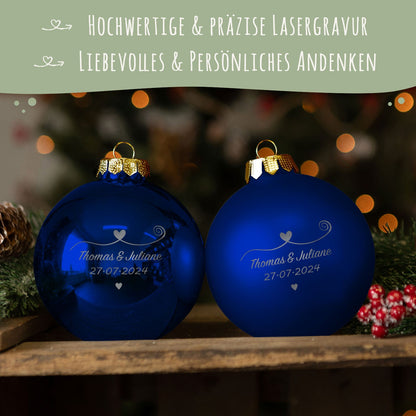 Gravierte Weihnachtskugel - Paar verliebt