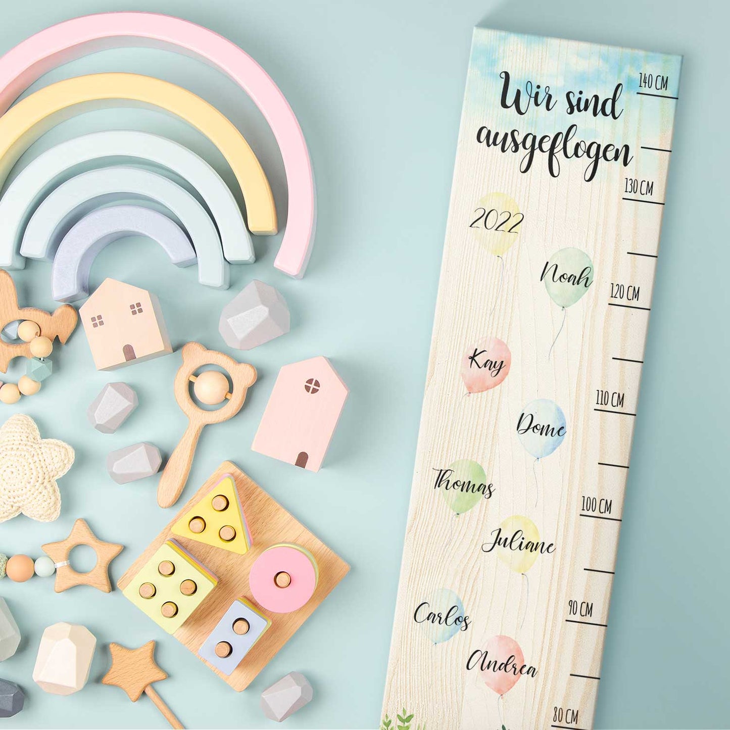 Messlatte als Abschiedsgeschenk - Ballons - mit Namen der Kinder aus Holz