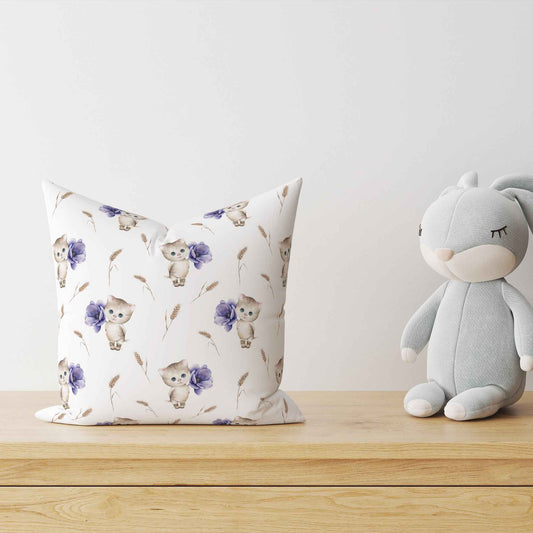 "Katze mit Blumen" Premium Kinderdekokissen