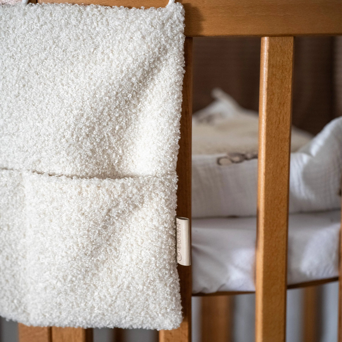 Organizer Bouclé - Ordnung am Babybett