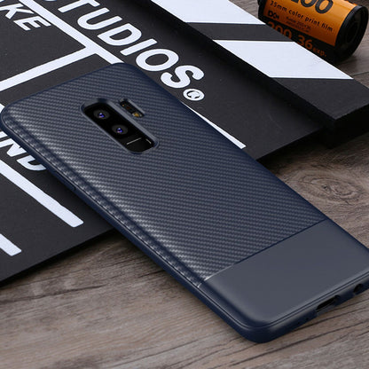 NALIA Silikonhülle für Samsung Galaxy S9 Plus – Rutschfest & Matt – VORTEX (Gebürstete Optik & Carbon Design) – Marke aus Berlin