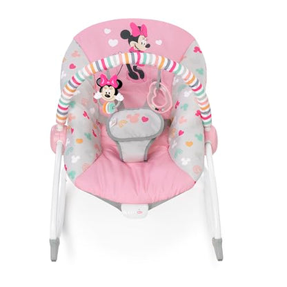 Bright Starts, Disney Baby Minnie Mouse Forever Besties, Wippe für Babies und Kleinkinder, mit beruhigenden Vibrationen, abnehmbarem Spielzeugbogen und 2 Spielzeugen, rose, 12209