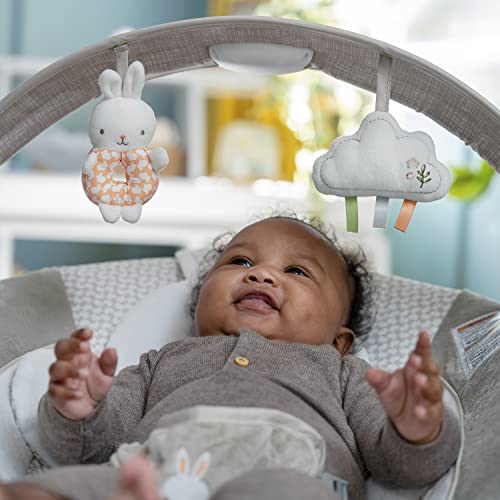 Ingenuity, InLighten Babywippe Babyschaukel mit Lichtern, Nate Bunny, Spielzeugleiste, Vibrationen, Geräuschen, Tummy Time Kissenmatte, bis zu 20 lbs, Neugeborenes+