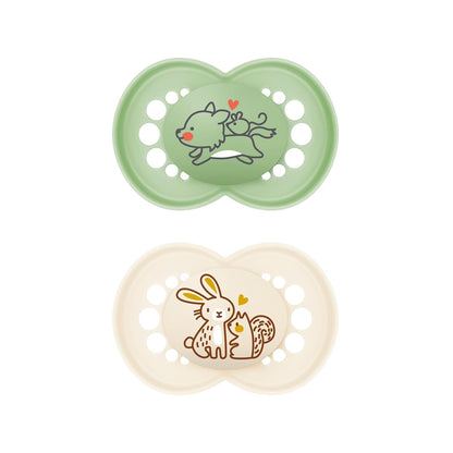 MAM Original Schnuller im 2er-Set, zahnfreundlicher Baby Schnuller aus nachhaltigen & bio-erneuerbaren Materialien, Sauger aus MAM SkinSoft Silikon, mit Schnullerbox, 0-6 Monate, Hase/Reh - Meloni2