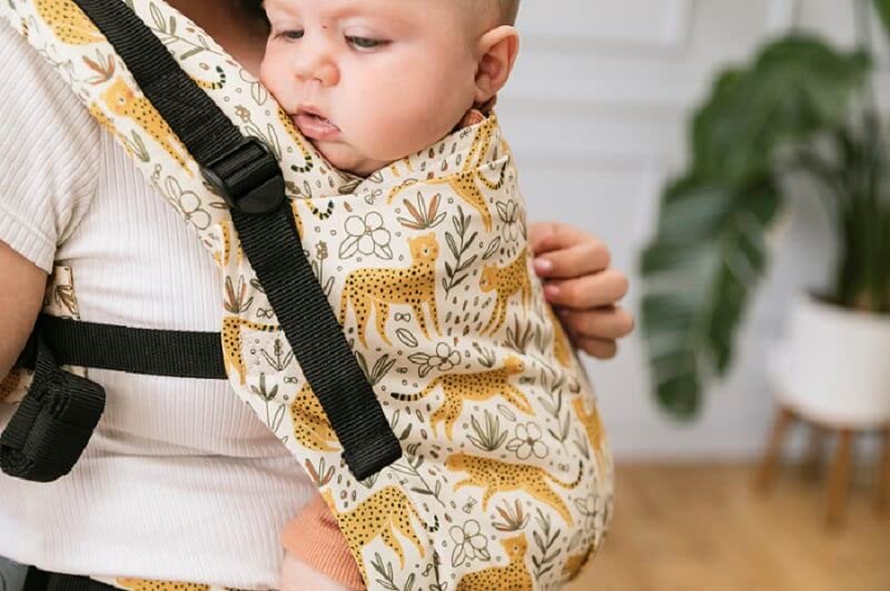 Tula Explore Babytrage für Neugeborene ab Geburt, 3-in-1 Baby-Tragetasche Bauchtrage Rückentrage Ergonomisch (3,2-20,4 kg), Play