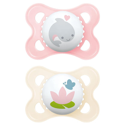 MAM Original Schnuller im 2er-Set, zahnfreundlicher Baby aus nachhaltigen & bio-erneuerbaren Materialien, Sauger aus SkinSoft Silikon, mit Schnullerbox, 0-6 Monate, Fisch/Seerose - Meloni2
