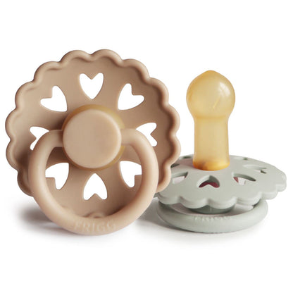 FRIGG Fairytale Schnuller 2 Packung | Latex Schnuller | BPA-Frei | Hergestellt in Dänemark | Symmetrischer Sauger in Kirschform (Twilight Mauve/Primrose, Größe 1 (0-6 Monate))