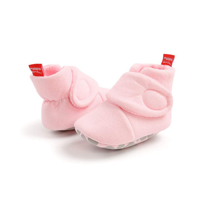 Edoton Infant Boys Girls Warm Slippers Winter White Cute Soft Cotton Unisex Non-Slip Baby Shoes for Christmas First Birthday Gift.