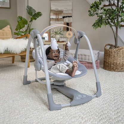 Ingenuity Hugs & Hoots zusammenklappbare & tragbare Babyschaukel, 5 Schaukelgeschwindigkeiten, 8 Melodien, 3 Naturgeräusche, Lautstärkeregulierung und Spielzeugbügel, ab der Geburt bis 9kg