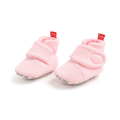 Edoton Infant Boys Girls Warm Slippers Winter White Cute Soft Cotton Unisex Non-Slip Baby Shoes for Christmas First Birthday Gift.