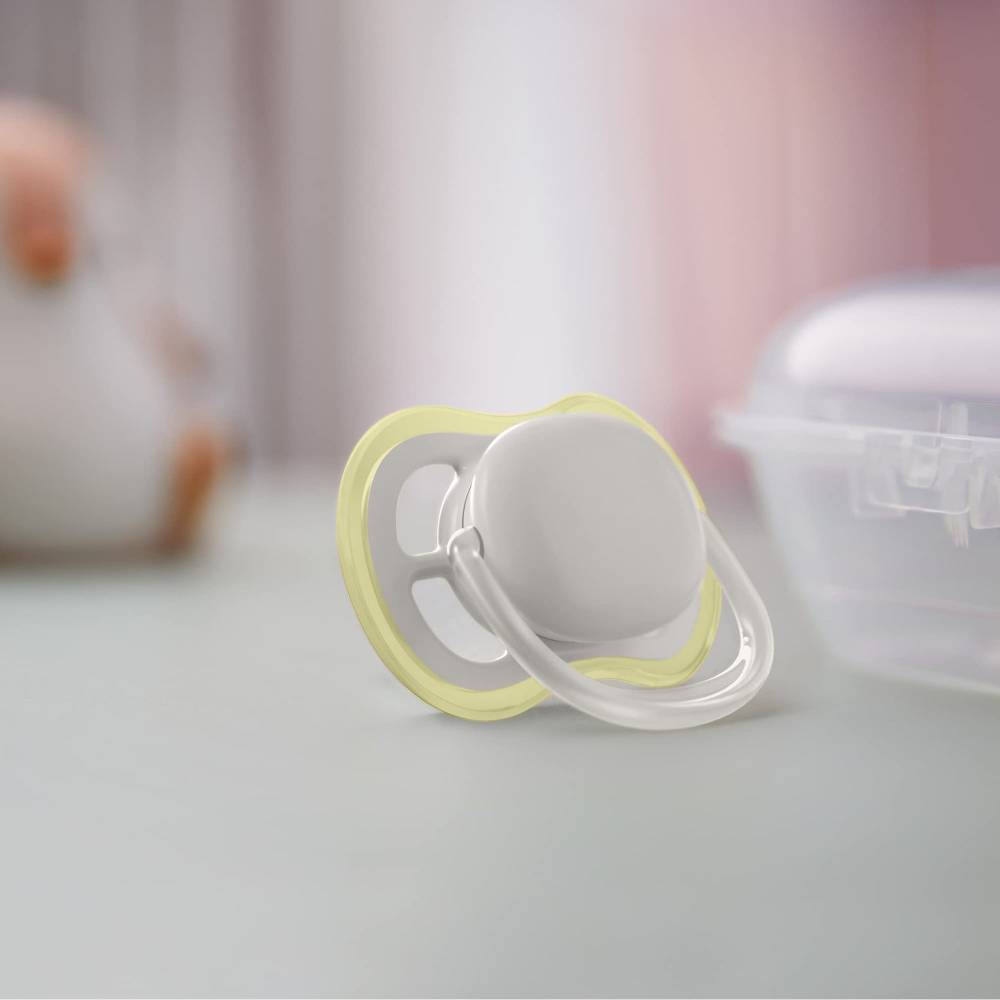 Philips Avent ultra air Schnuller - 4er Pack, BPA-freier, atmungsaktiver Schnuller für Babys von 0-6 Monaten, inklusive Transport- und Sterilisationsbox, Sonne/Regenbogen (Modell SCF085/65) - Meloni2