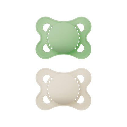 MAM Original Schnuller im 2er-Set, zahnfreundlicher Baby Schnuller aus nachhaltigen & bio-erneuerbaren Materialien, Sauger aus MAM SkinSoft Silikon, mit Schnullerbox, 0-6 Monate, Hase/Reh - Meloni2