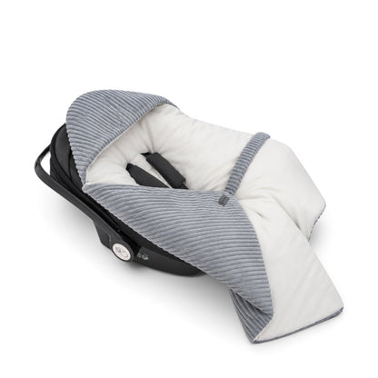 Corduroy wrap blanket – Perfect for any car seat