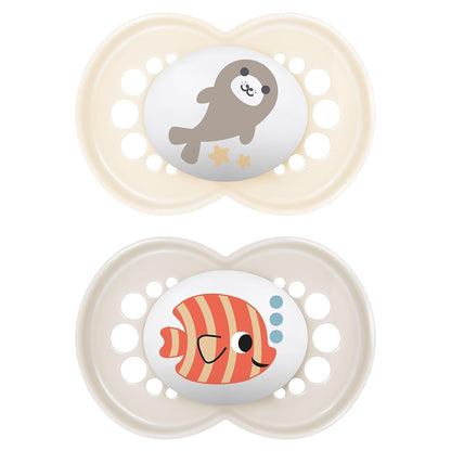 MAM Original Schnuller im 2er-Set, zahnfreundlicher Baby Schnuller aus nachhaltigen & bio-erneuerbaren Materialien, Sauger aus MAM SkinSoft Silikon, mit Schnullerbox, 0-6 Monate, Hase/Reh - Meloni2