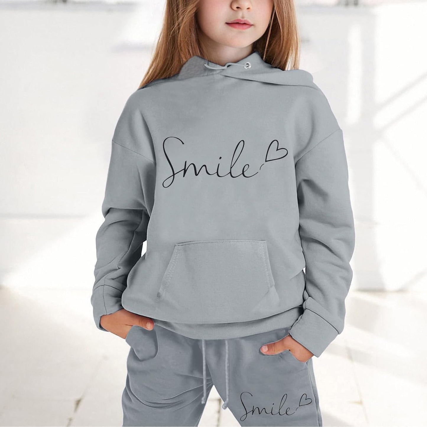 Mädchen 2-teiliges Outfit Herbst Hoodie Lächeln Sweatsuit Sets Kinder 2025 mit Kapuze Ausgehen Sweatanzüge Sweatshirt mit Taschen Grafik Langarm Brief Kordelzug Sweatsuits Sets