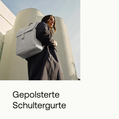 Bugaboo Wickelrucksack, Wasserabweisende Tasche aus nachhaltigem Material, Einfach zu reinigen, mit Wickelunterlage und isolierter Halterung für Flaschen, Midnight Black