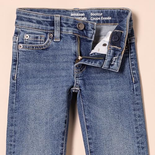 Essentials Mädchen Schmal geschnittene Bootcut-Jeans aus Stretch