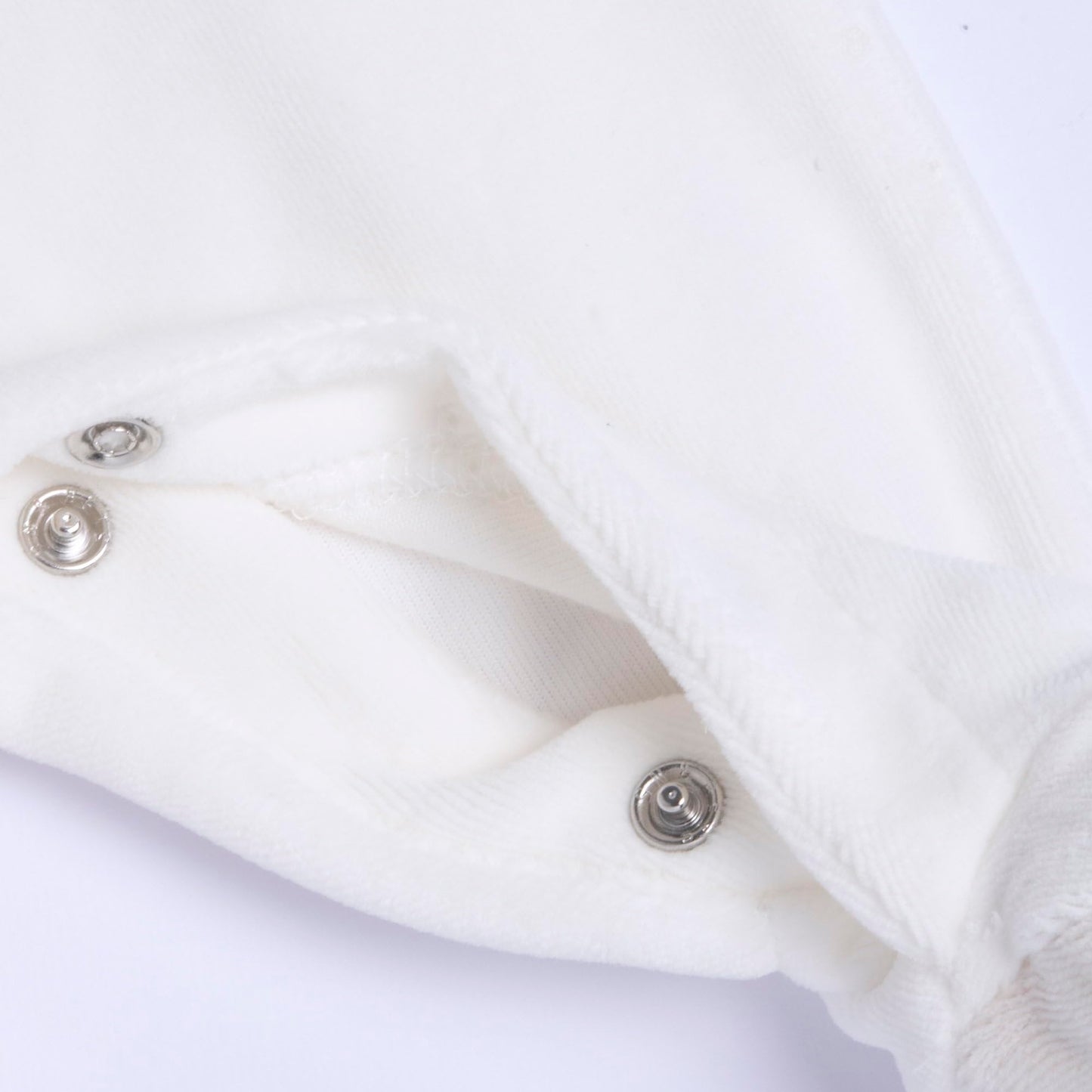 Chicco, Babystrampler Aus Warmem Und Weichem Nicki, Mit Praktischer Schrittöffnung, Ideal Für Den Winter, Babykleidung für 0-24 Monate, Designed in Italy