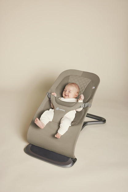 Ergobaby 3-in-1 Evolve Bouncer, Ergonomische Babywippe für Neugeborene ab Geburt bis zum Kleinkind, Babyschaukel mit Neugeboreneneinsatz (2,5 kg - 13,2 kg), Midnight Blue