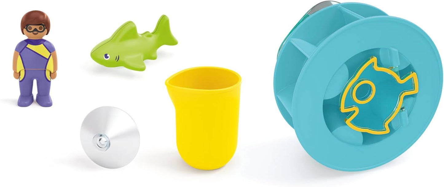 PLAYMOBIL JUNIOR | Aqua | Wasserwirbelrad mit Baby-Hai | Badewannenspielzeug aus biobasierten Kunststoffen | für Kinder ab 1 Jahr | 71688