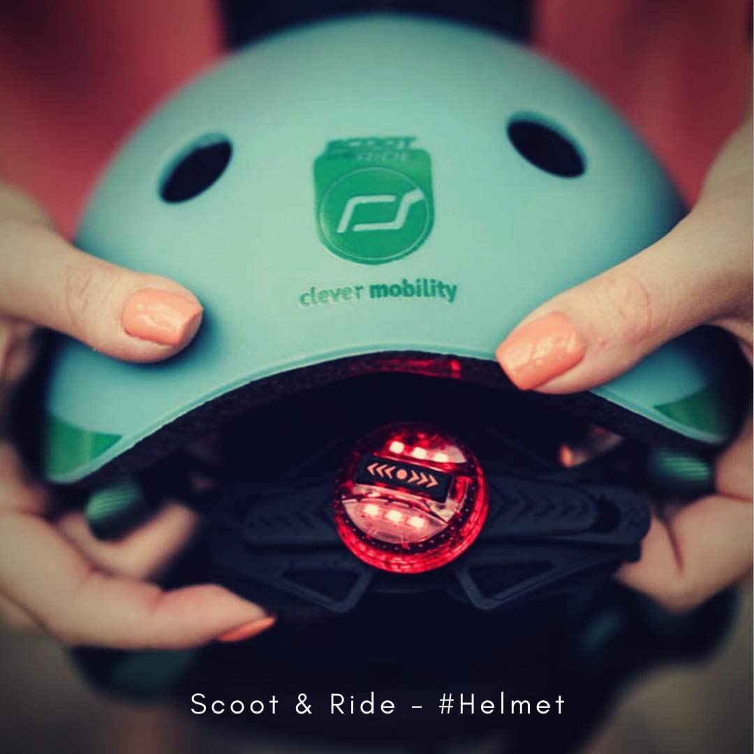 Scoot and Ride Babyhelm mit verstellbaren Trägern, Mattes Finish, Größen XXS, inklusive LED-Sicherheitslicht und weicher Fleece-Polsterung für zusätzlichen Schutz