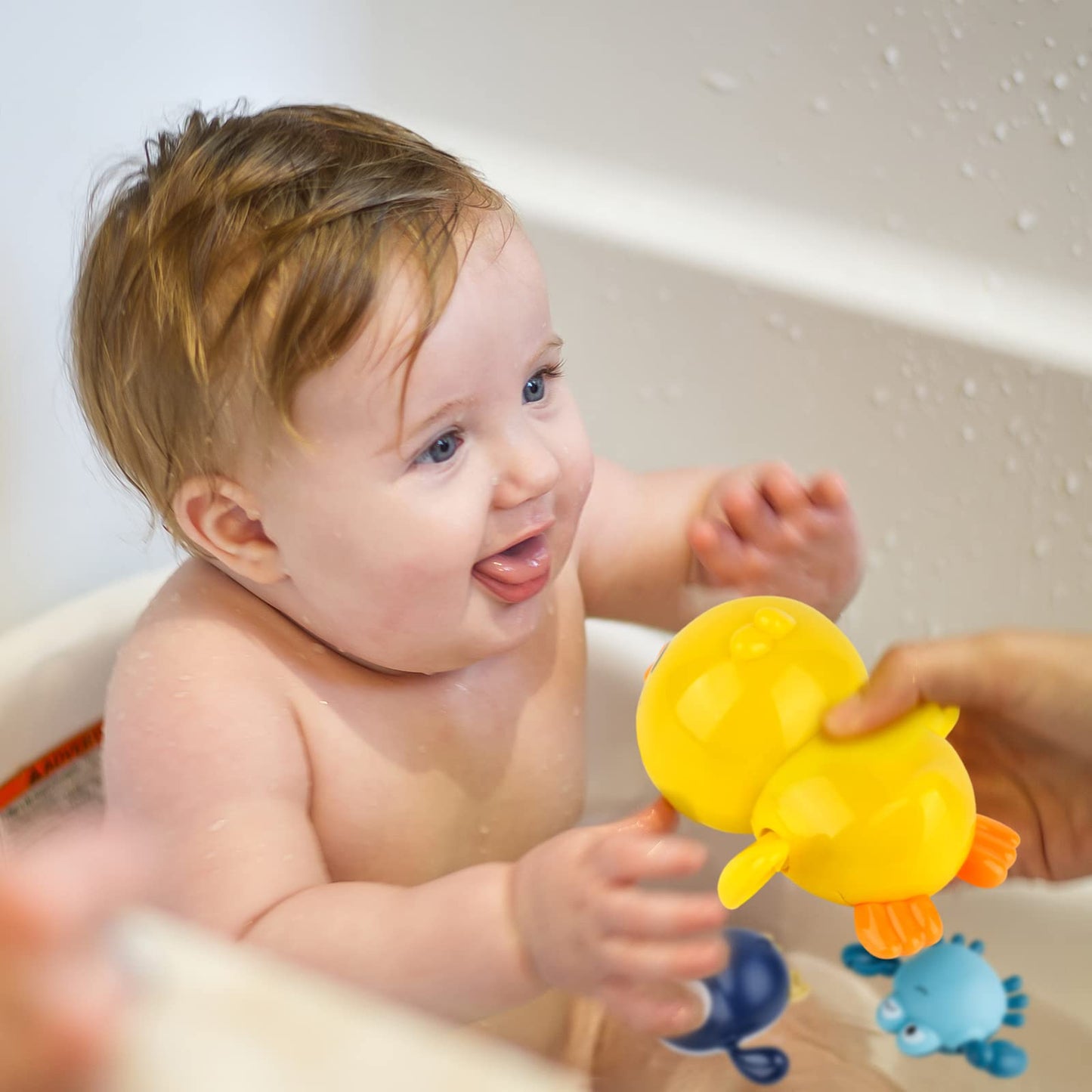 twoonto Baby Badespielzeug, Aufzieh-Badespielzeug 4 Stück für Kinder, Badewannen-Spielzeug, Bad-Schwimm-Spielzeug für Kleinkinder Jungen Mädchen 0 1 2 3 4 Jahre alt