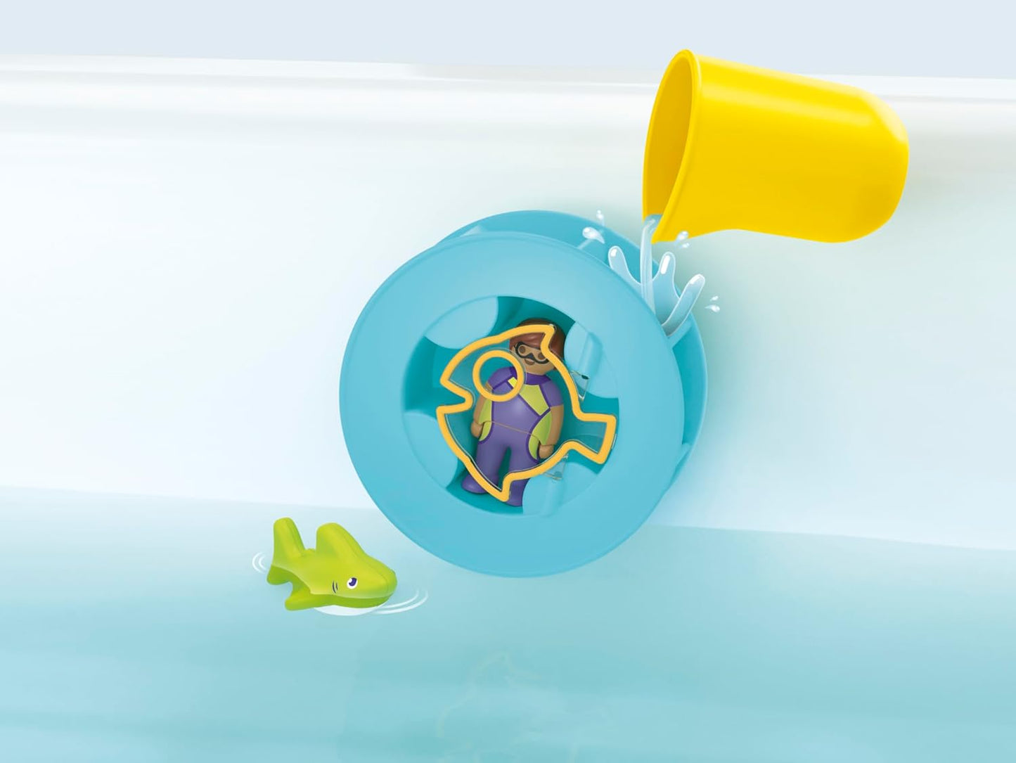 PLAYMOBIL JUNIOR | Aqua | Wasserwirbelrad mit Baby-Hai | Badewannenspielzeug aus biobasierten Kunststoffen | für Kinder ab 1 Jahr | 71688