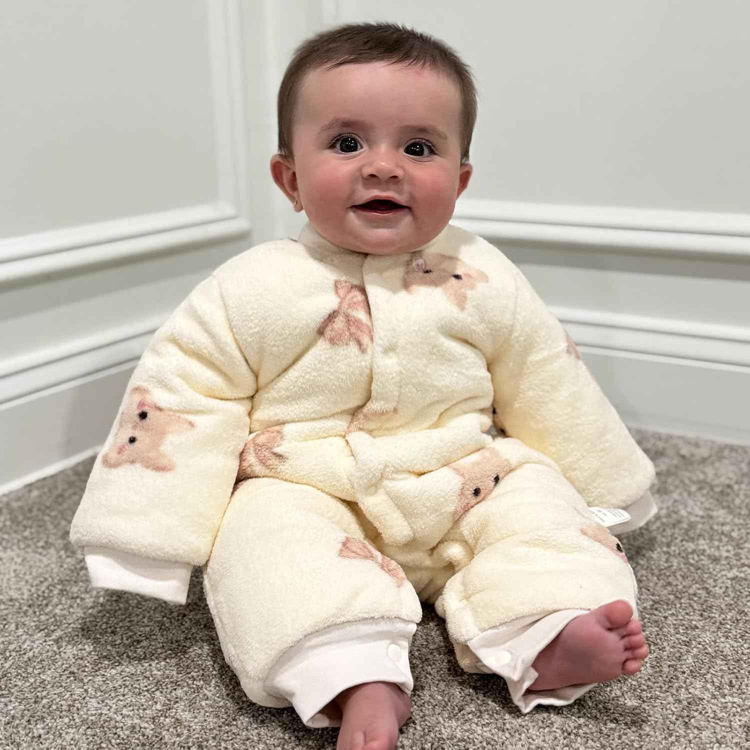 WYTbaby Baby Winter Snowsuit Newborn Winter Romper with Hood Fleece Winter Suit Children Girls Boys Long Sleeve Jumpsuit for 0-12 Months