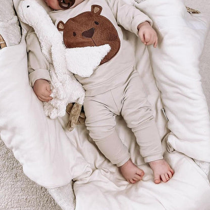 Carolilly Baby Suit 2-Piece Clothing Outfit Baby Clothing Set Cute Long Sleeve Sweatshirt Embroidered Bear + Long Trousers Warm Children's Suit Autumn Spring