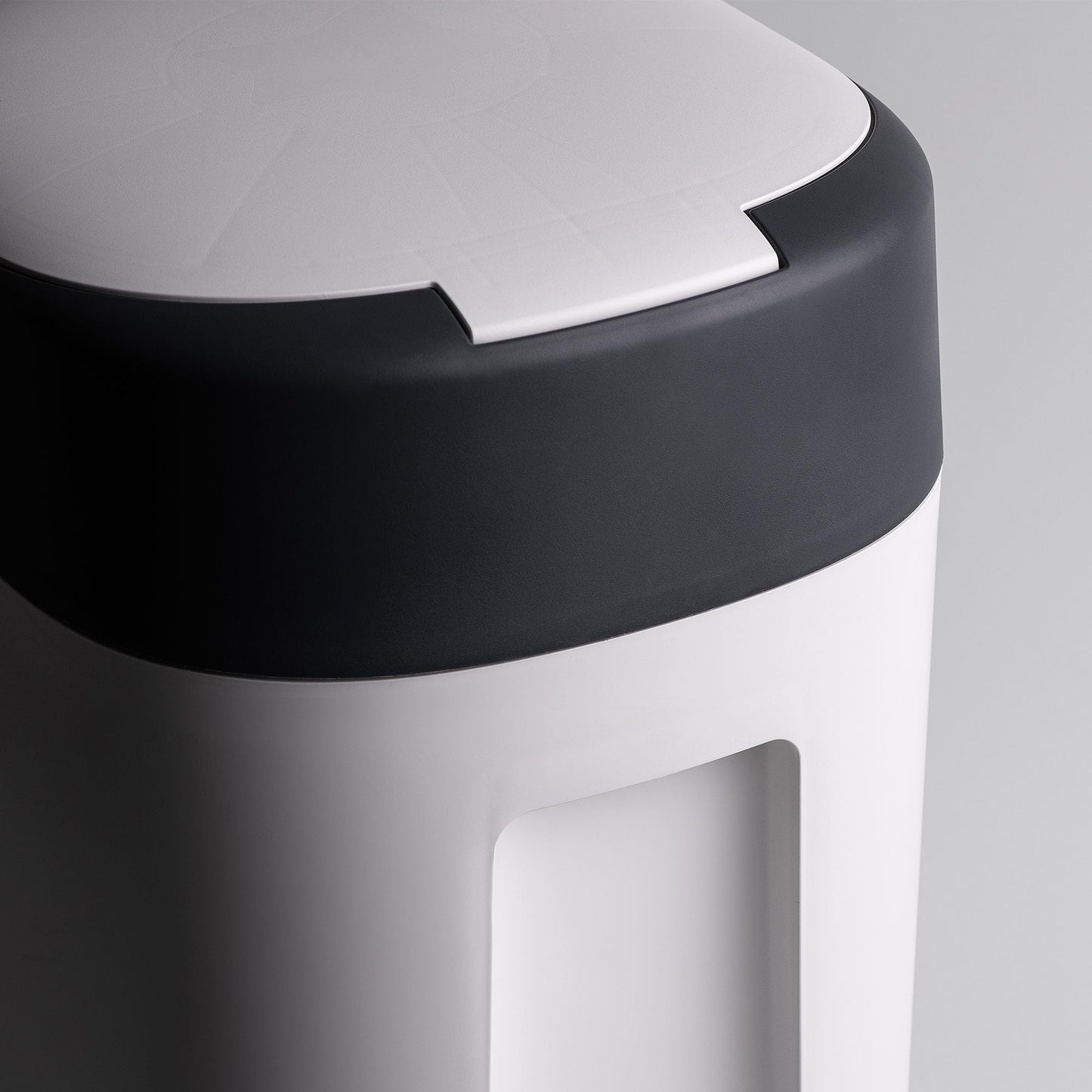 Tommee Tippee Twist and Click Advanced Windeleimer, umweltfreundliches System, inkl. 6x Nachfüllkassetten mit nachhaltig gewonnenem, antibakteriellem GREENFILM, Weiβ