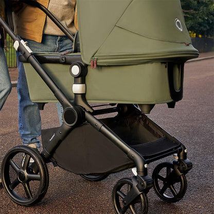 Bugaboo Fox Cub All Terrain Pushchair, Lightweight and Sturdy Pram, Durable Design and Extra Large Sun Canopy, One Piece and Self Standing Foldable - Black