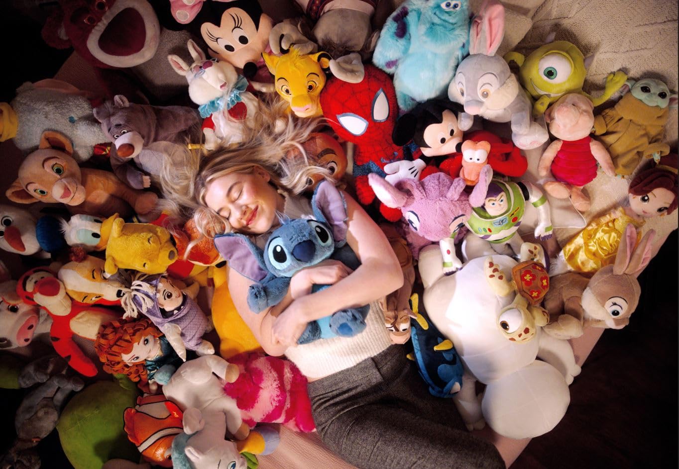 Disney Store Offizielles mittelgroßes I-Aah-Kuscheltier, 18 cm, von Winnie Puuh, Besticktes Kuscheltier mit Flauschiger Mähne und Schwanzspitze, Stickereien, geeignet ab 3 Jahren