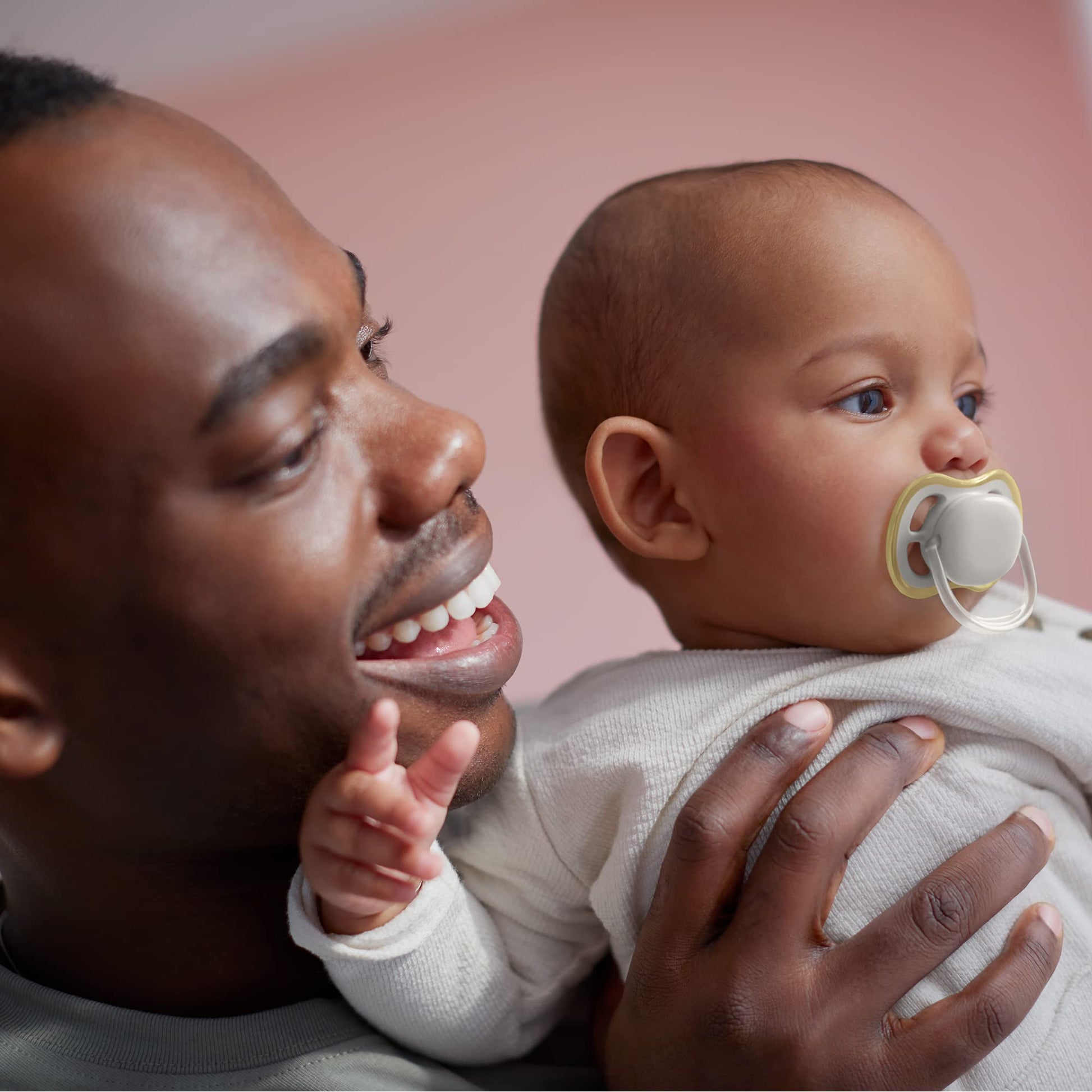 Philips Avent ultra air Schnuller - 4er Pack, BPA-freier, atmungsaktiver Schnuller für Babys von 0-6 Monaten, inklusive Transport- und Sterilisationsbox, Sonne/Regenbogen (Modell SCF085/65) - Meloni2