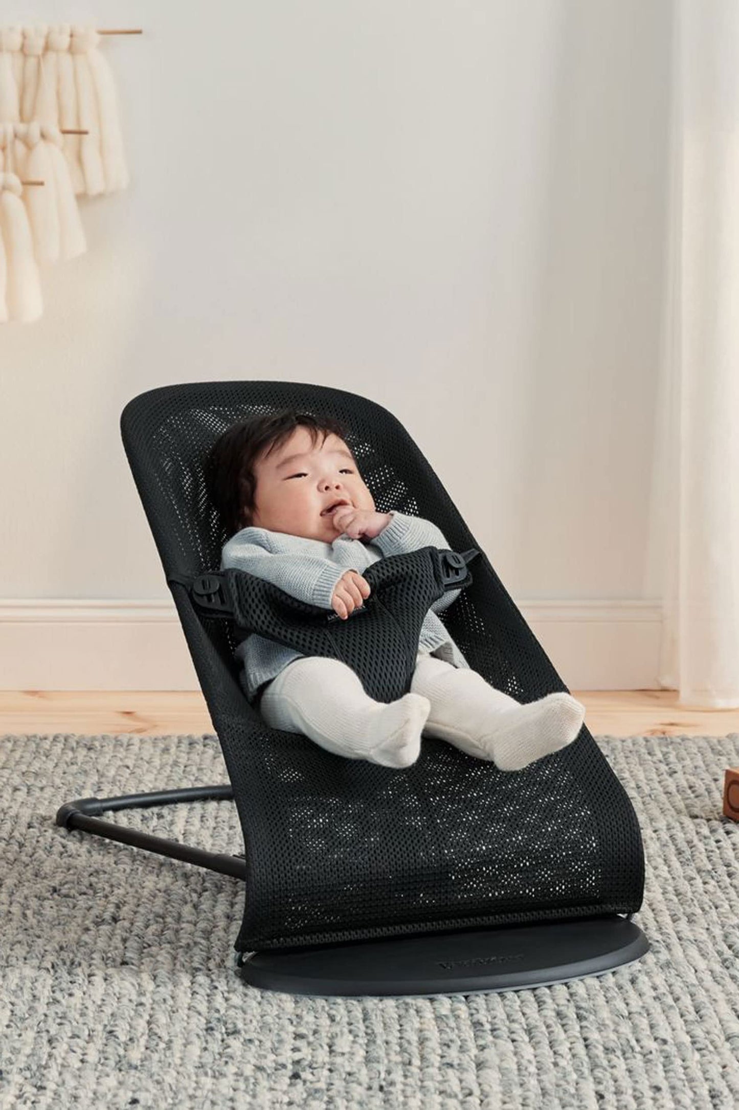 BabyBjörn Bliss Baby Bouncer, Woven, Classic Quilting, Sand Grey 