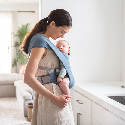 Ergobaby Embrace Babytrage für Neugeborene 3,2-11,3 kg, Oxford Blue