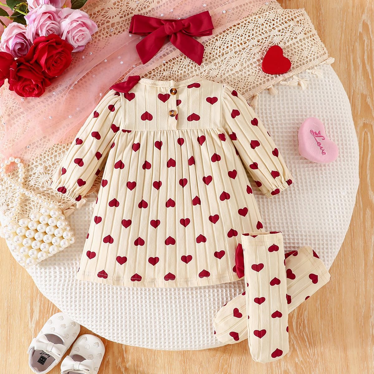 Neugeborenes Mädchen Erdbeerkleid Valentinstag Outfit Langarm Rippstrick Kleid mit Herzchenprint mit Stirnband und Söckchen Bekleidungsset