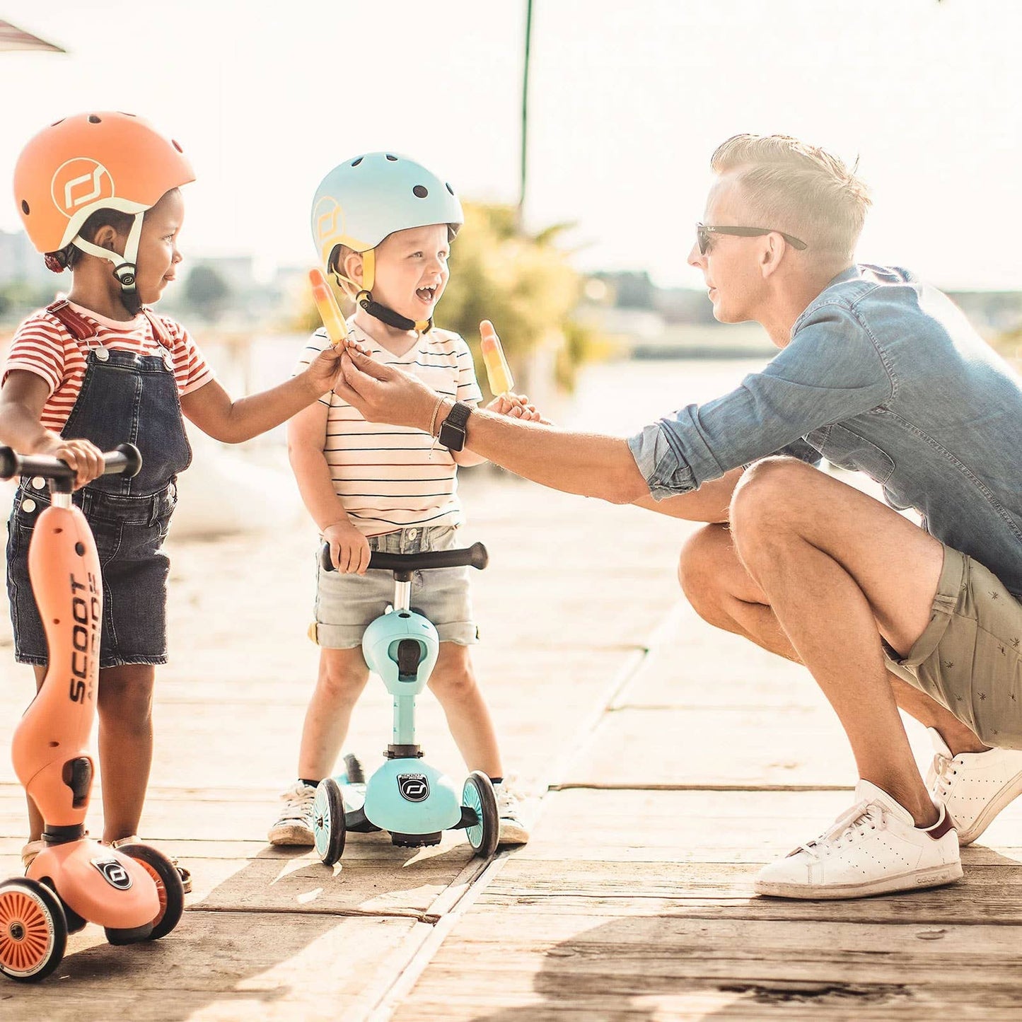 Scoot and Ride Babyhelm mit verstellbaren Trägern, Mattes Finish, Größen XXS, inklusive LED-Sicherheitslicht und weicher Fleece-Polsterung für zusätzlichen Schutz