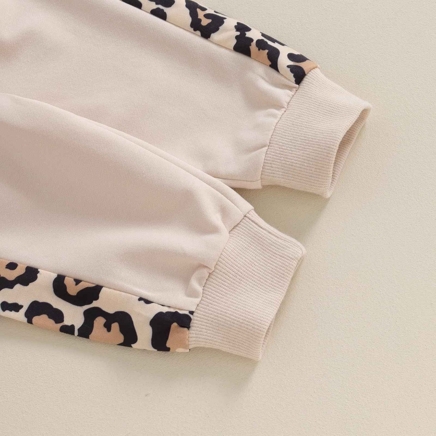 Geagodelia Baby Girl Clothing Outfit Set Long Sleeve Sweatshirt + Leopard Trousers Newborn Soft Baby Set Mama's Mini 2-Piece