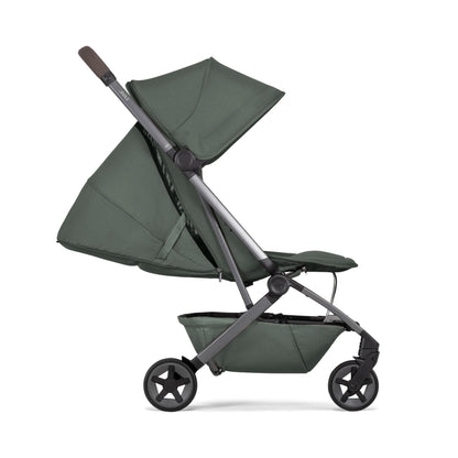 Joolz Aer2 Reise-Kinderwagen – Kompakter Reisebuggy für Babys und Kleinkinder, Einhand-Faltung, Liegefunktion & UPF 50+ Sonnendach, Flugzeug Handgepäck tauglich, ideal für Reisen (Space Black)