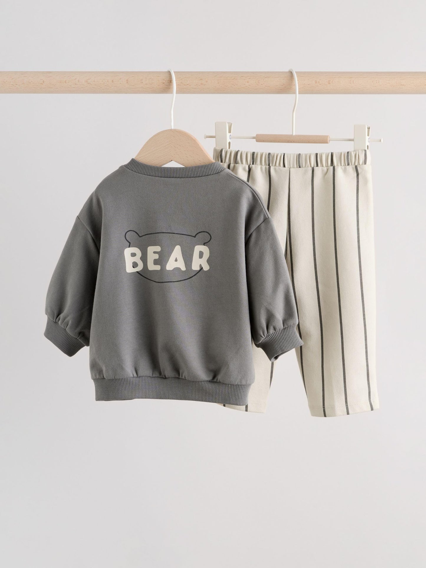 Next Baby Jungen Baby Jogginghose und Sweatshirt im Set