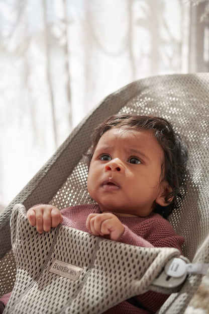 BabyBjörn Bliss Baby Bouncer, Woven, Classic Quilting, Sand Grey 