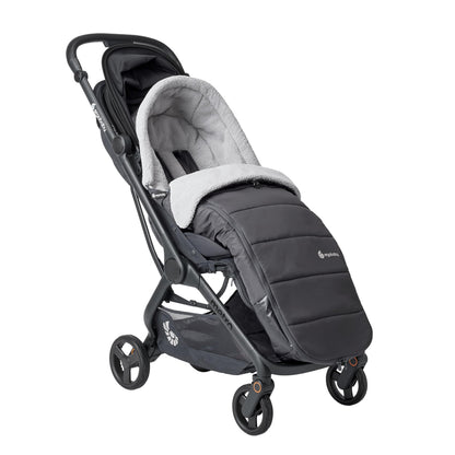 Ergobaby Metro3 Kinderwagen Buggy mit Liegefunktion, Baby-Buggy ab Geburt bis 22kg (0-4 Jahre), Zusammenklappbar und Autositz Kompatibel, höhenverstellbarer Griff, ergonomischer Sitz, Graphite Grey