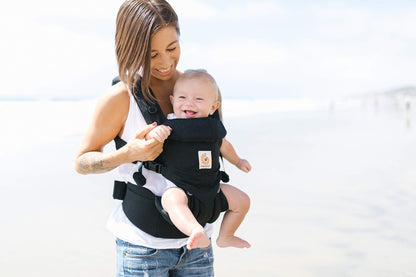 Ergobaby Babytrage, Omni 360 Cool Air Mesh mit 4 Positionen für Neugeborene bis Kleinkinder (0-4 Jahre), ergonomische Kindertrage und Rucksack, Mitternachtsblau