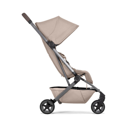 Joolz Aer2 Reise-Kinderwagen – Kompakter Reisebuggy für Babys und Kleinkinder, Einhand-Faltung, Liegefunktion & UPF 50+ Sonnendach, Flugzeug Handgepäck tauglich, ideal für Reisen (Space Black)