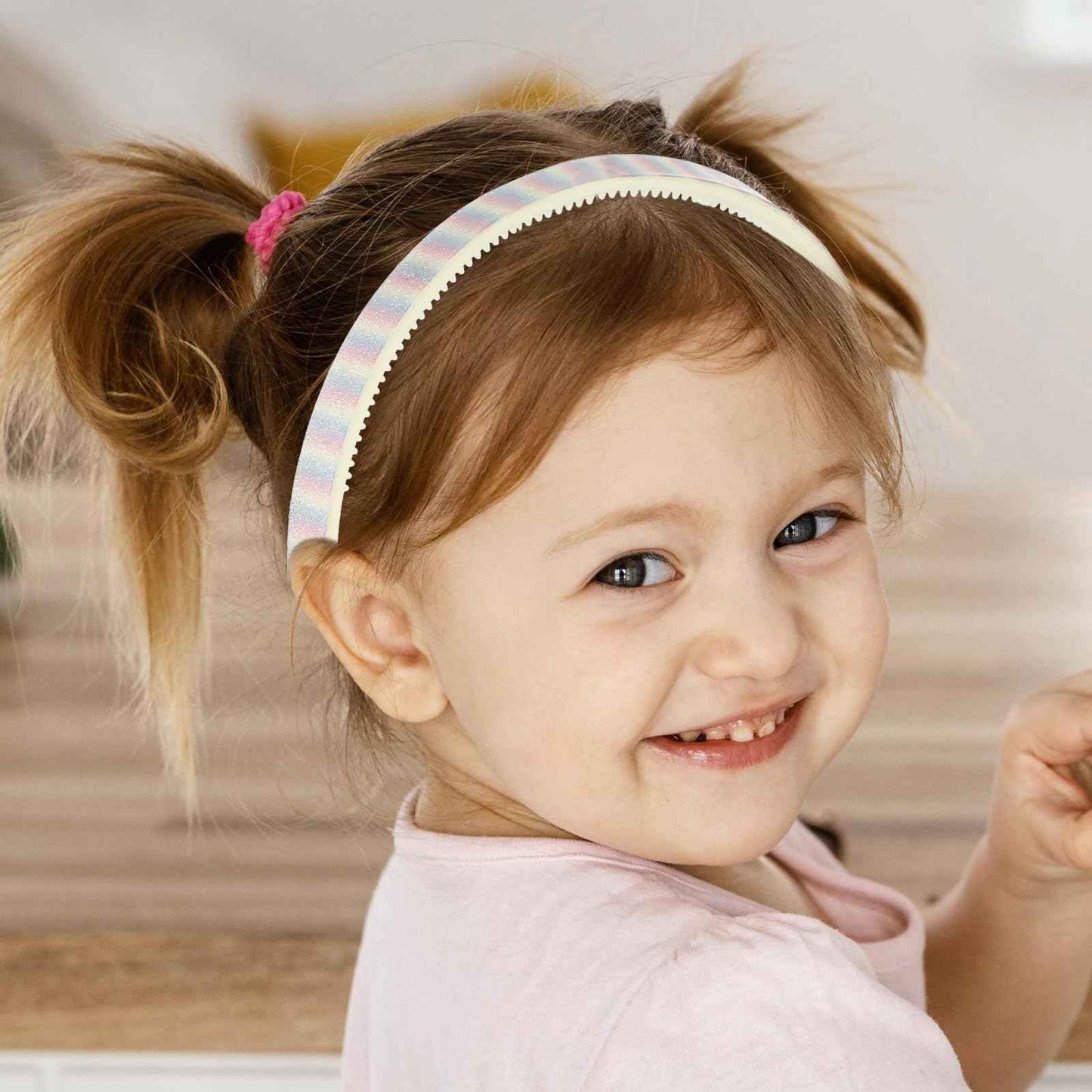 WLLHYF Pack of 4 Glitter Headbands, Colourful Hair Accessories, Plastic, Glittering, Cute, Non-Slip, Thick, Glittery, Confetti, Rainbow Hair Bands with Teeth for Little Girls (2 Gradient 2 Stars)