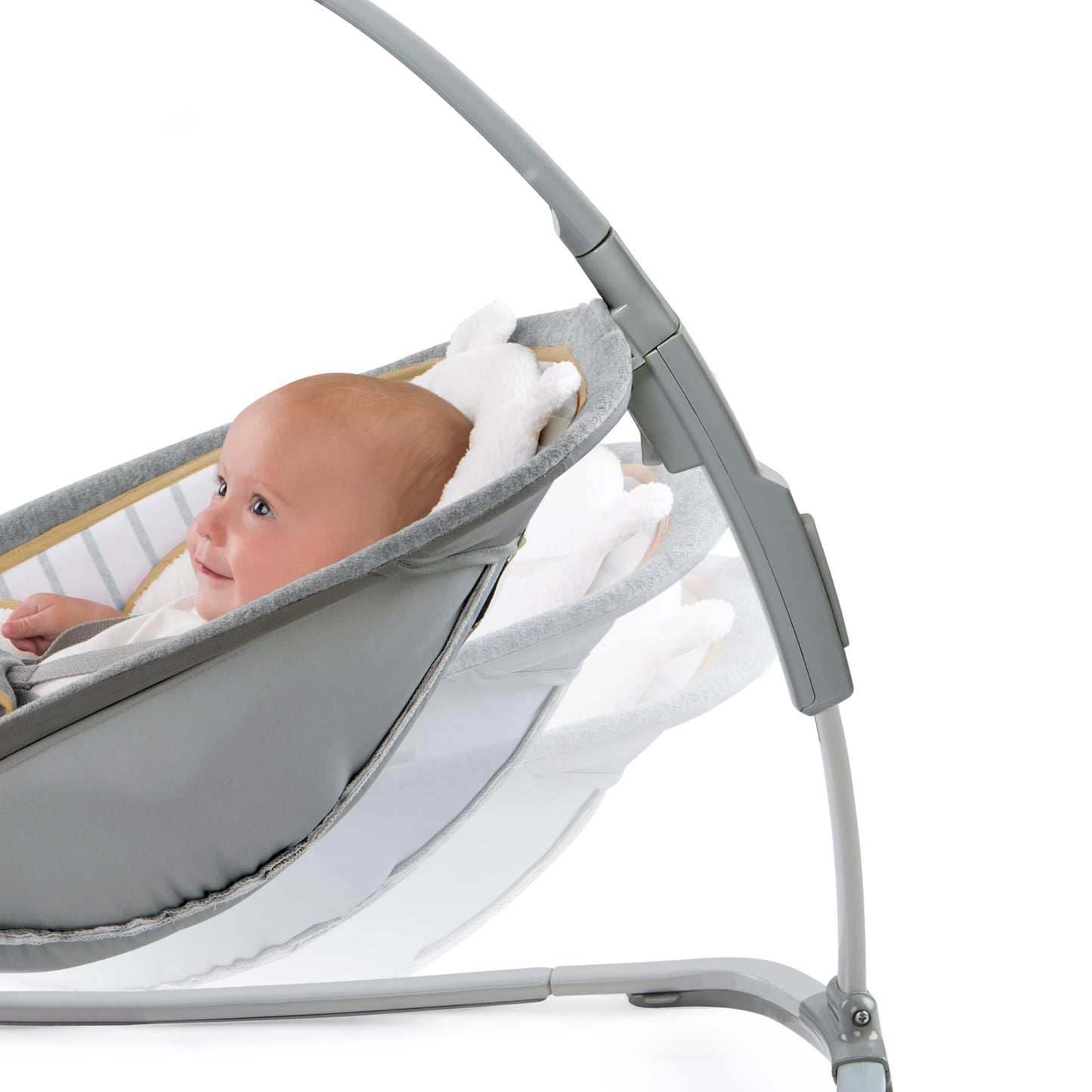 Ingenuity, Cuddle Lamb Babywippe Babyschaukel mit Schaukelfunktion und Vibrationen, Spielbogen mit 2 Plüsch Spielzeug, Musik, 4 Naturgeräuschen und Lautstärkeregler, ab Geburt bis 18 kg