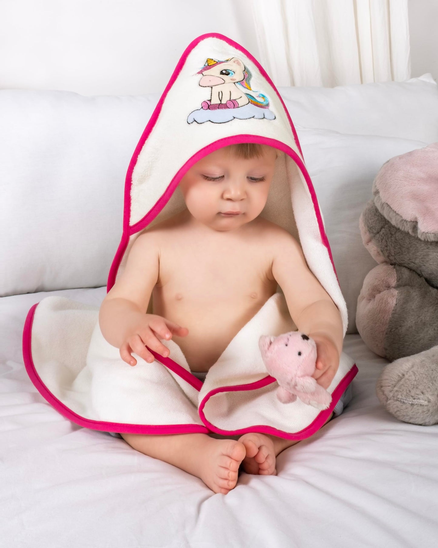 LAYNENBURG Premium Kapuzenhandtuch Baby - Badehandtuch aus 100% Baumwolle - Oeko TEX - Handtuch mit Kapuze für Neugeborene & Kinder - Badetuch, Babyhandtuch Mädchen, Jungen (Waschbär 80 x 80cm)