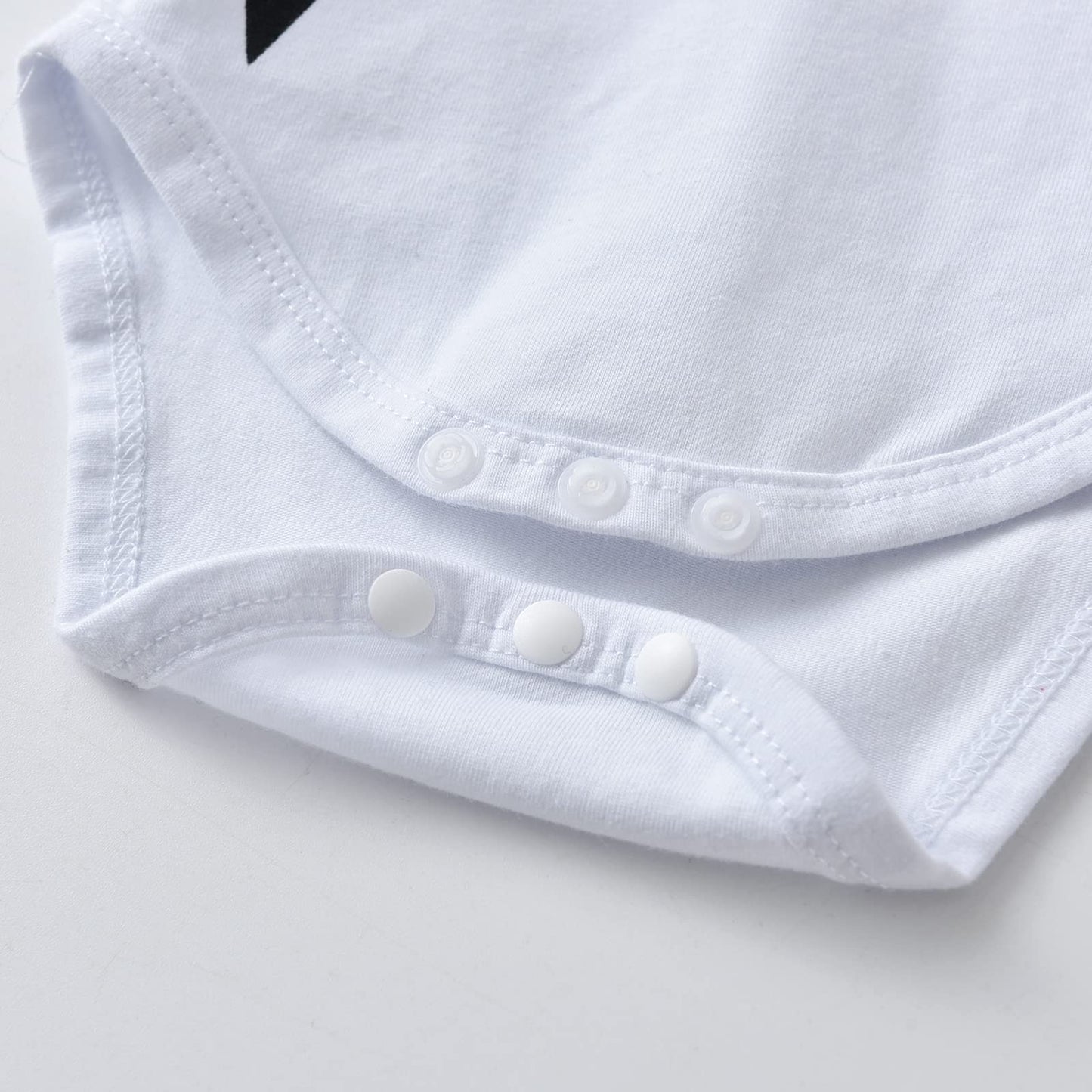Tinykeke Neugeborene Baby Jungen Kleidung Langarm Strampler + Hut + Hose 3-teiliges Baby-Kleidungsset