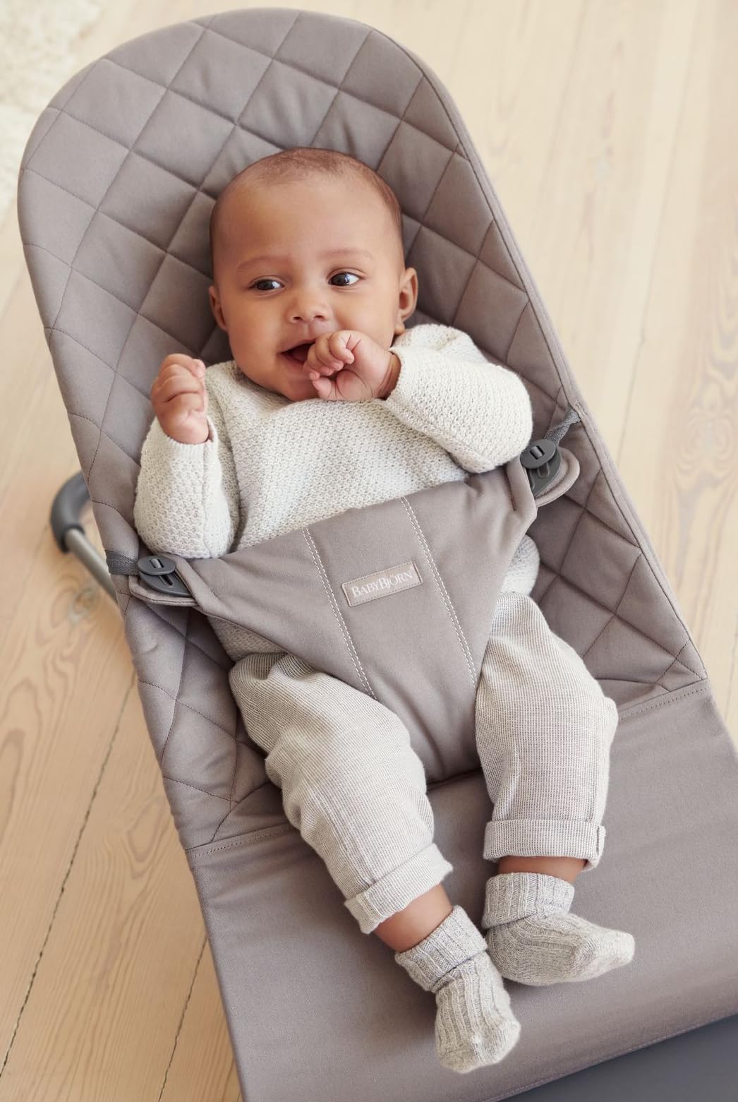 BabyBjörn Bliss Baby Bouncer, Woven, Classic Quilting, Sand Grey 