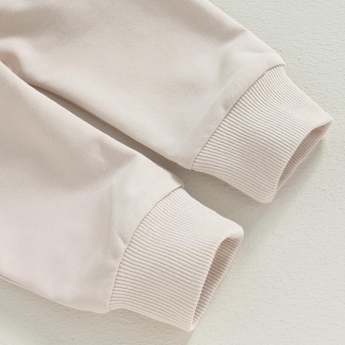 Carolilly Baby Suit 2-Piece Clothing Outfit Baby Clothing Set Cute Long Sleeve Sweatshirt Embroidered Bear + Long Trousers Warm Children's Suit Autumn Spring